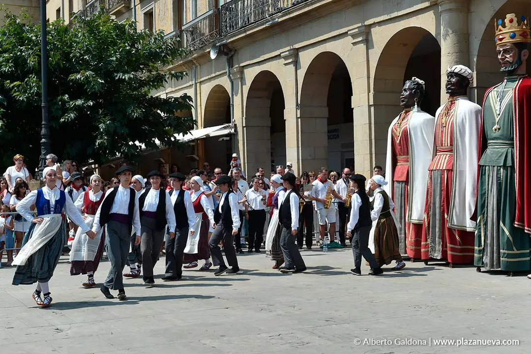 Fiestas de Tafalla 2025 Baile Gigantes 12