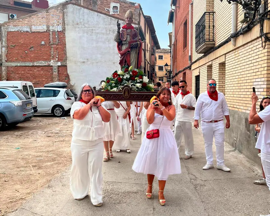 Fiestas de Valtierra 2025 Procesi&oacute;n 1