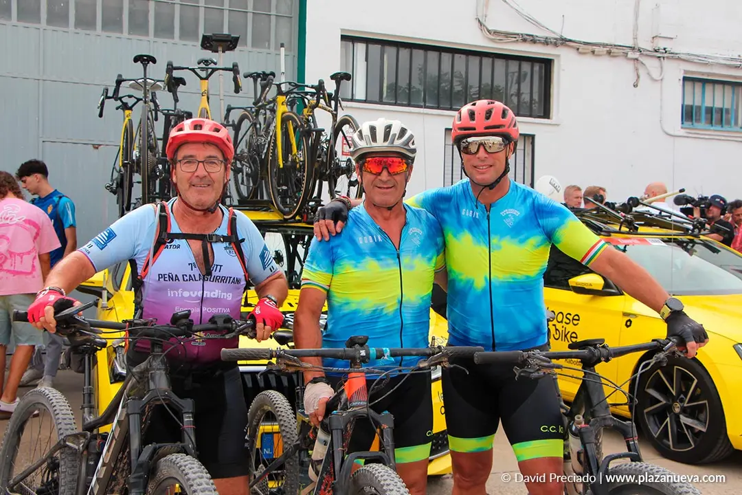 Salida de la etapa 9 de La Vuelta desde Alfaro 44