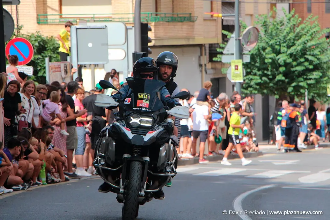 Salida de la etapa 9 de La Vuelta desde Alfaro 67
