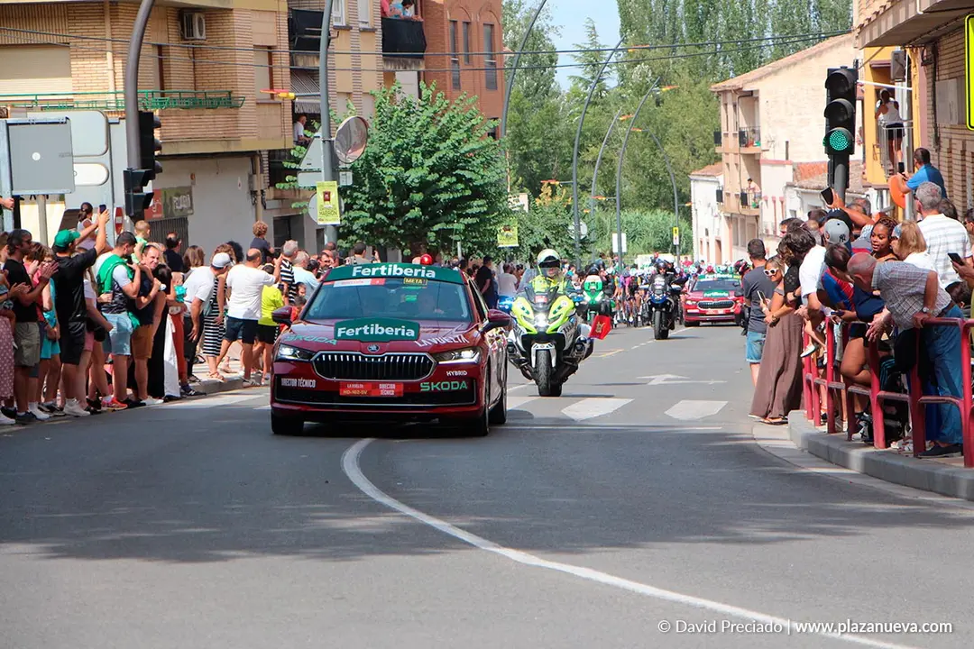 Salida de la etapa 9 de La Vuelta desde Alfaro 68