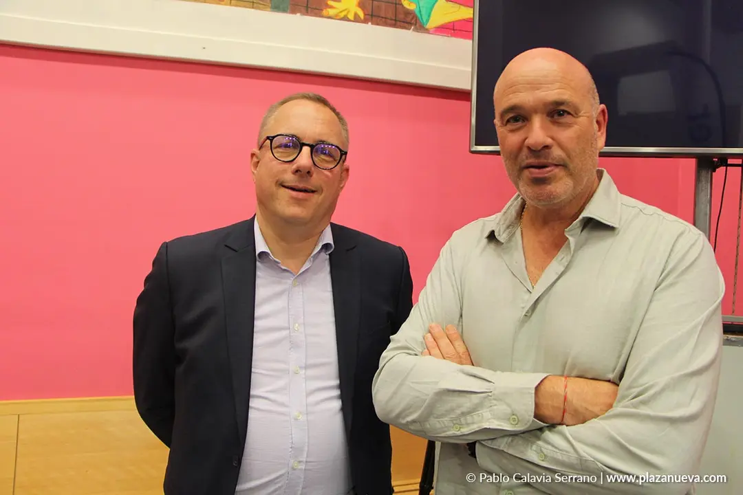 4 Philippe Perez Adrien (Conexi&oacute;n PPA) y Roberto Muro (Carpinter&iacute;a Muebles Muro)