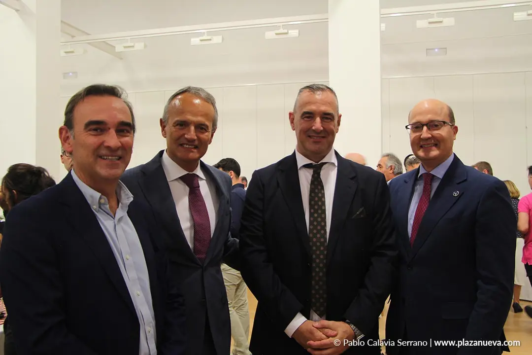 20 Santiago Sala (APEX), Manuel Piquer Mart&iacute;n (Presidente de la CEN), Rafael Loscos Sanz (Presidente de AER) y Carlos Fern&aacute;ndez Valdivielso (Secretario General de la CEN)