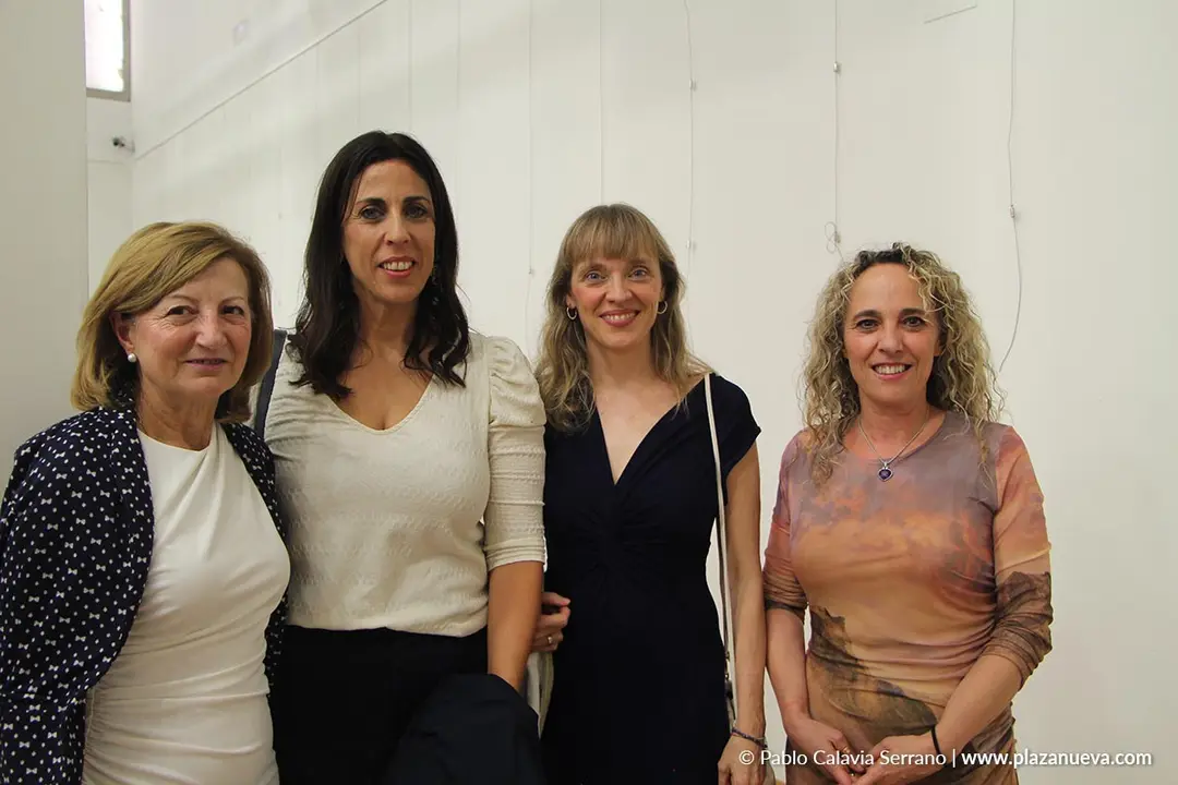 23 Feli Sainz (Concejal del Ayuntamiento de Cintru&eacute;nigo), Bel&eacute;n S&aacute;nchez (Consorcio EDER), Isabel Vicente de Vera (Ciudad Agroalimentaria de Tudela) y Sandra Calvo (Consorcio EDER)