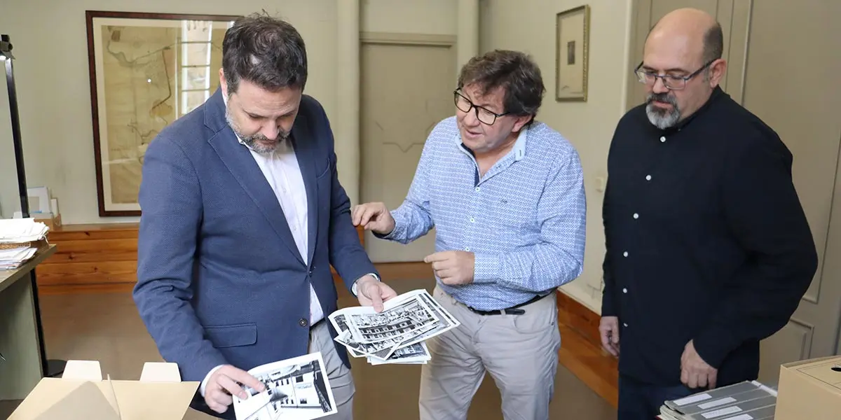 Plaza Nueva dona m&aacute;s de 30.000 fotograf&iacute;as al Archivo Municipal de Tudela 3