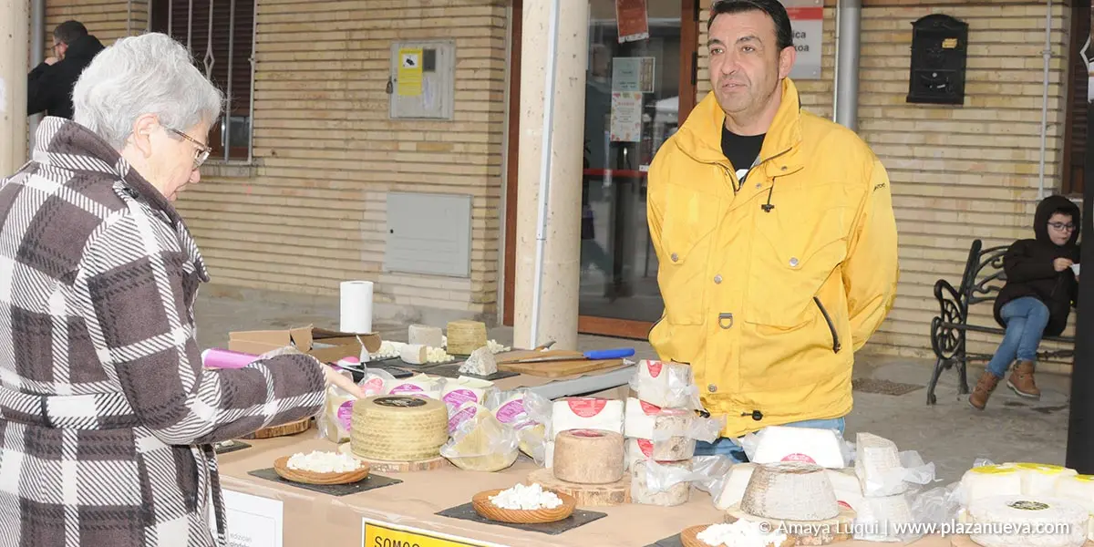 Feria navide&ntilde;a de Caparroso 2025 5