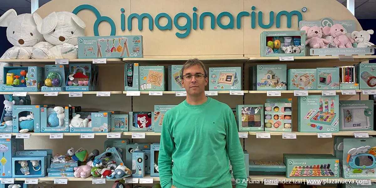 El gerente de Juguettos en Tudela, Licio del Barrio Jr., analiza qu&eacute; piden este a&ntilde;o los ni&ntilde;os y por qu&eacute; el juego compartido con los padres es m&aacute;s necesario que nunca