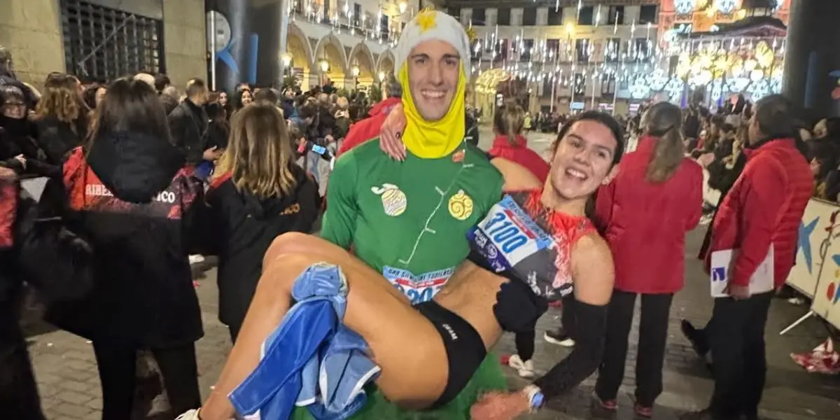 Ganadores de la categor&iacute;a popular de la San Silvestre de Tudela 2025, Mar&iacute;a Aldu&aacute;n y &Oacute;scar Aguado.