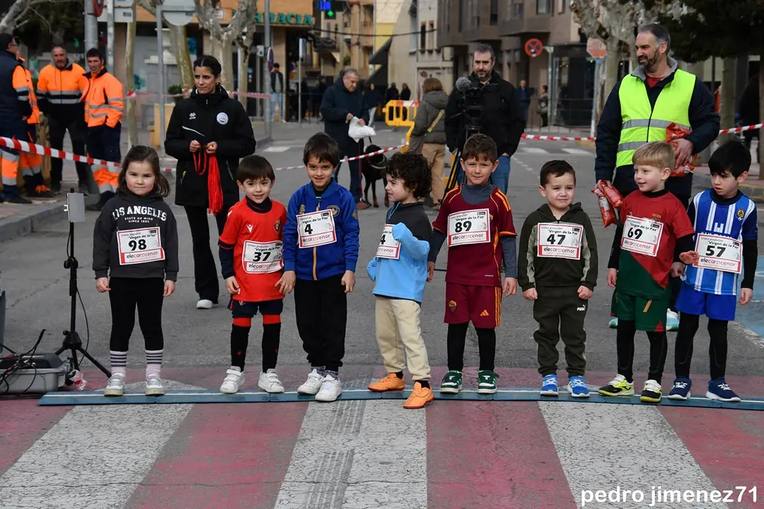 Virgen de la Paz Cintru&eacute;nigo 2026 Cross infantiles 2