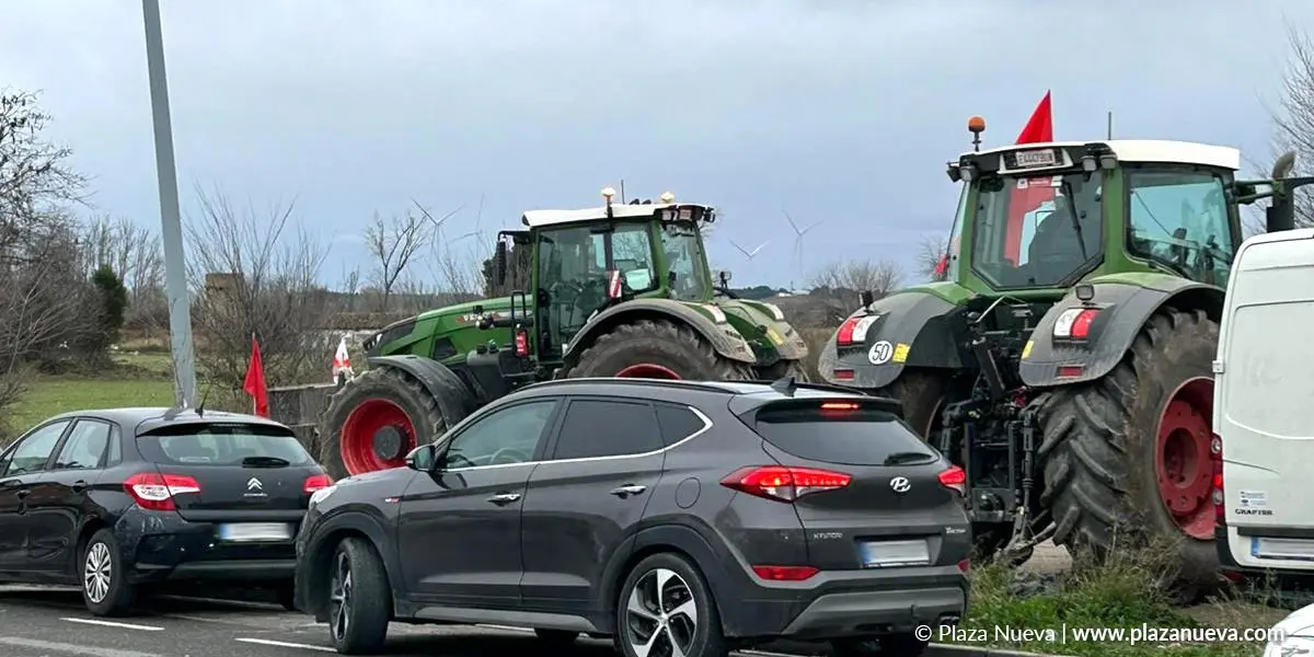 Tractores en Tudela preparados para la movilizaci&oacute;n frente a Mercosur