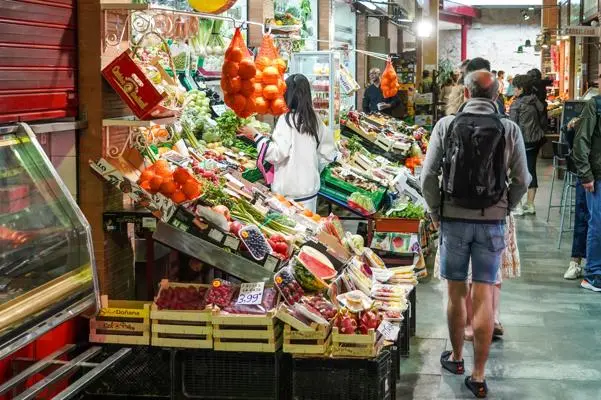 Archivo - Los precios han subido en el mes de enero en Arag&oacute;n un 2,3%