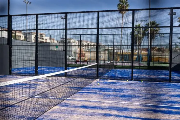 Archivo - Imagen de pistas de p&aacute;del 