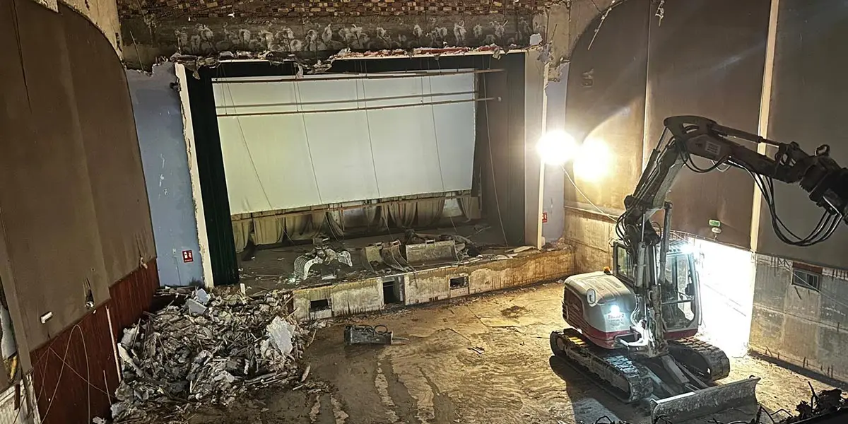 El Ayuntamiento de Fusti&ntilde;ana inicia las obras del Cine Lux y avanza en la licitaci&oacute;n de la segunda fase