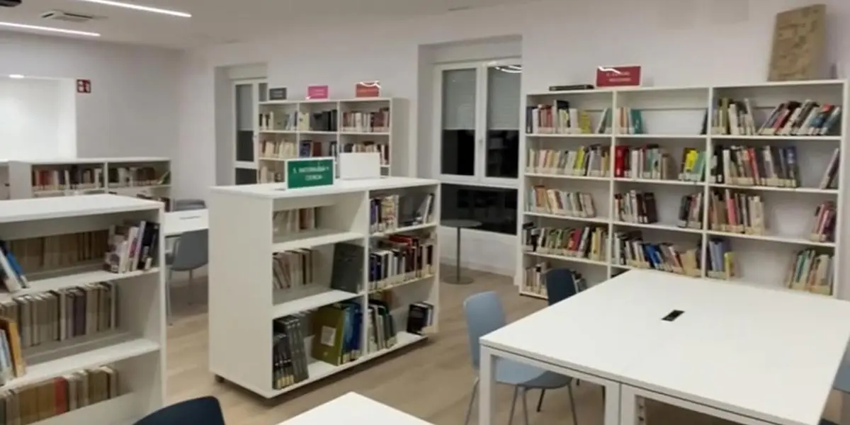Biblioteca P&uacute;blica de Fusti&ntilde;ana