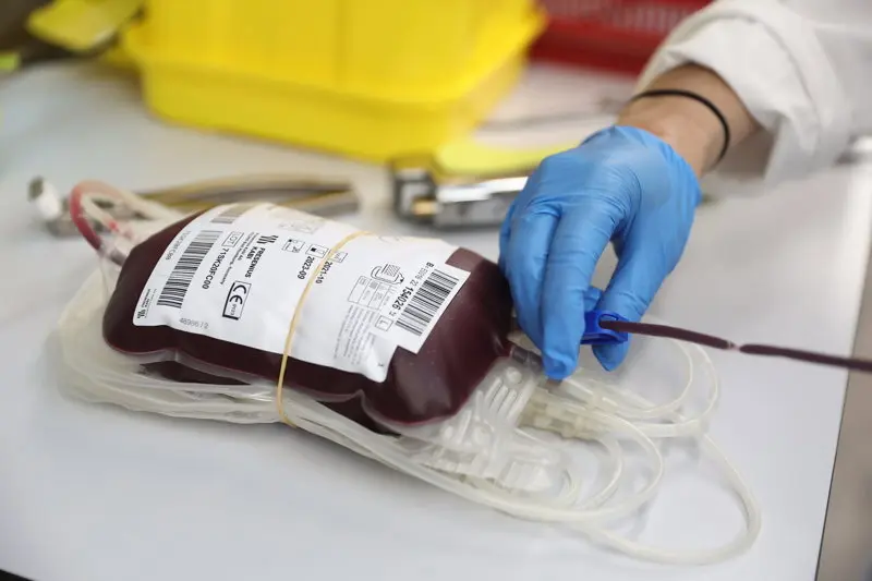 Archivo - Una bolsa de sangre.