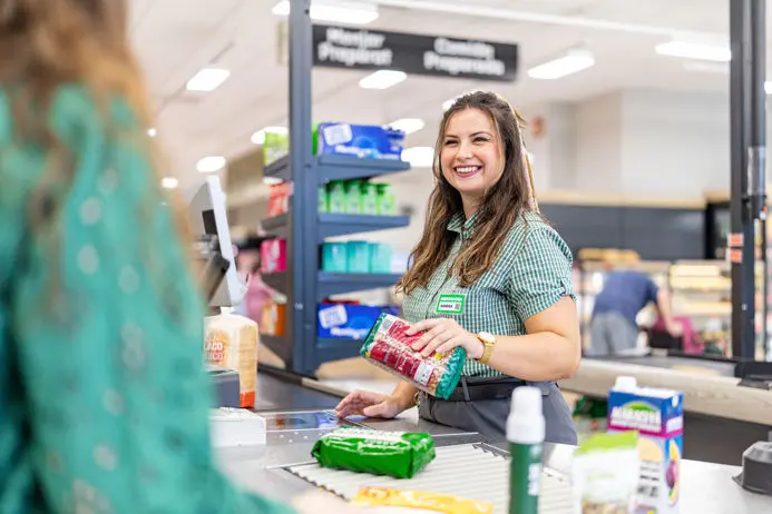 Archivo - Mercadona ofrece m&aacute;s de 30 empleos estables para su nueva tienda en Tudela.