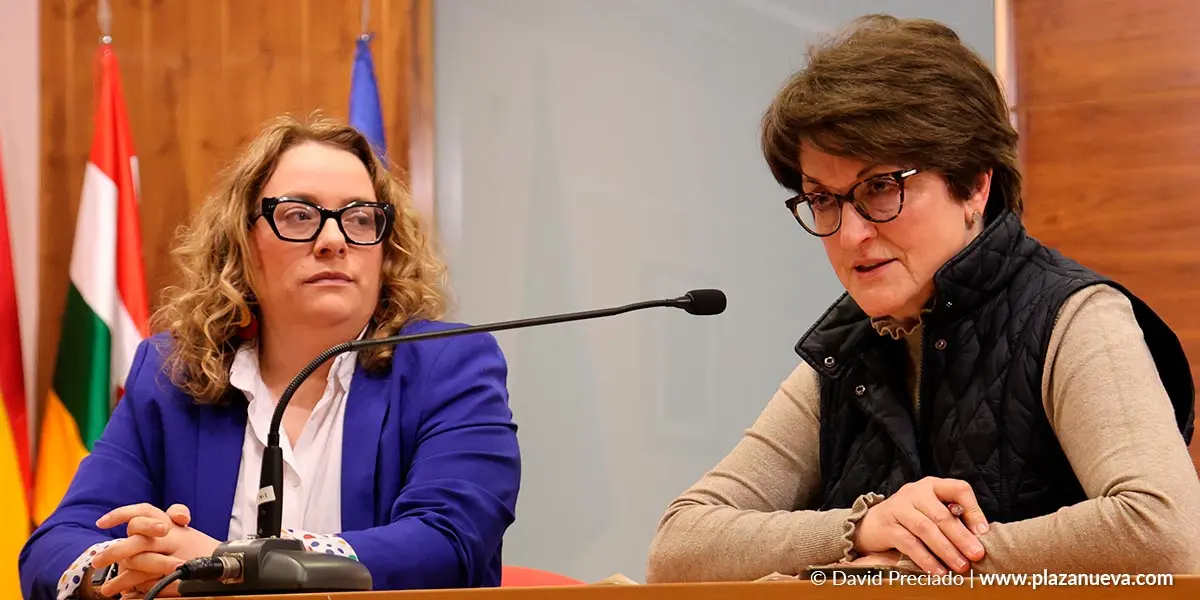 En la rueda de prensas comparecieron la alcaldesa de Alfaro Yolanda Preciado y la concejal Leyre Marcilla