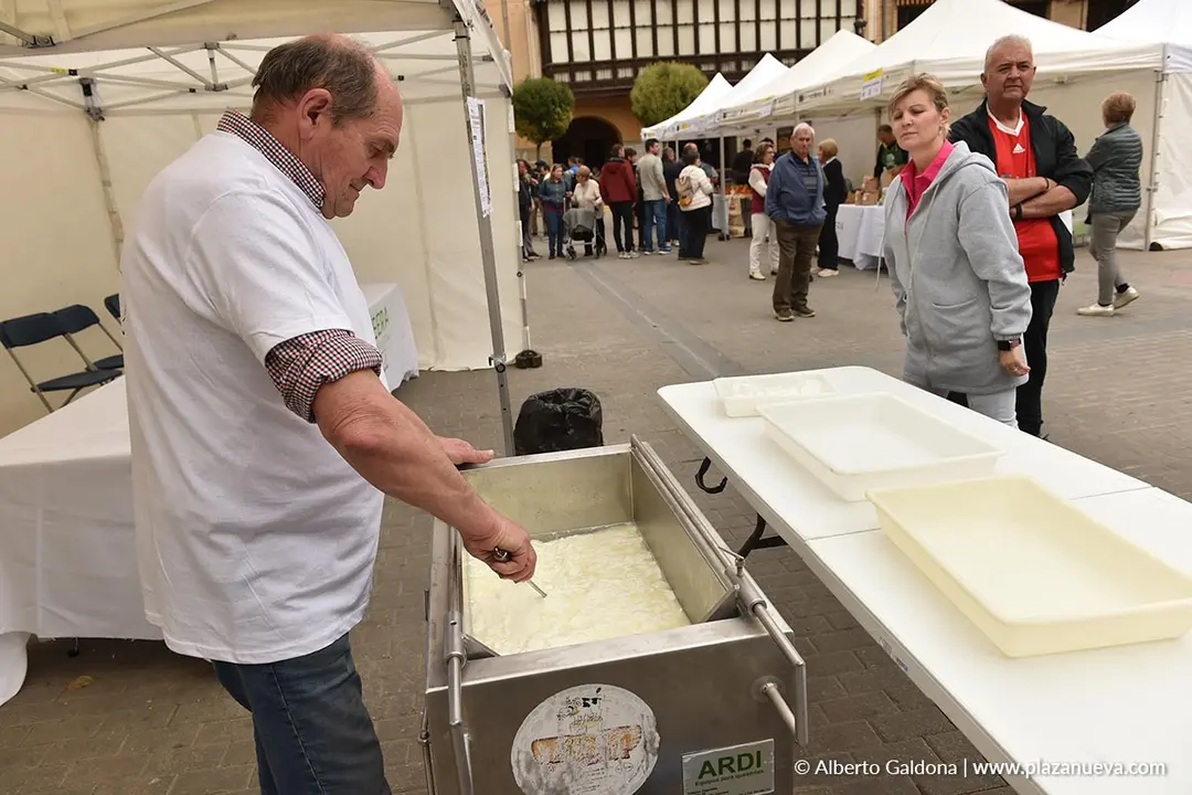 I Feria de Producto Local y Artesan&iacute;a de la Ribera Alta de Navarra en Falces 2026 9