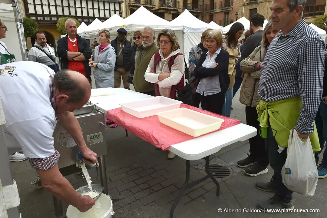 I Feria de Producto Local y Artesan&iacute;a de la Ribera Alta de Navarra en Falces 2026 13