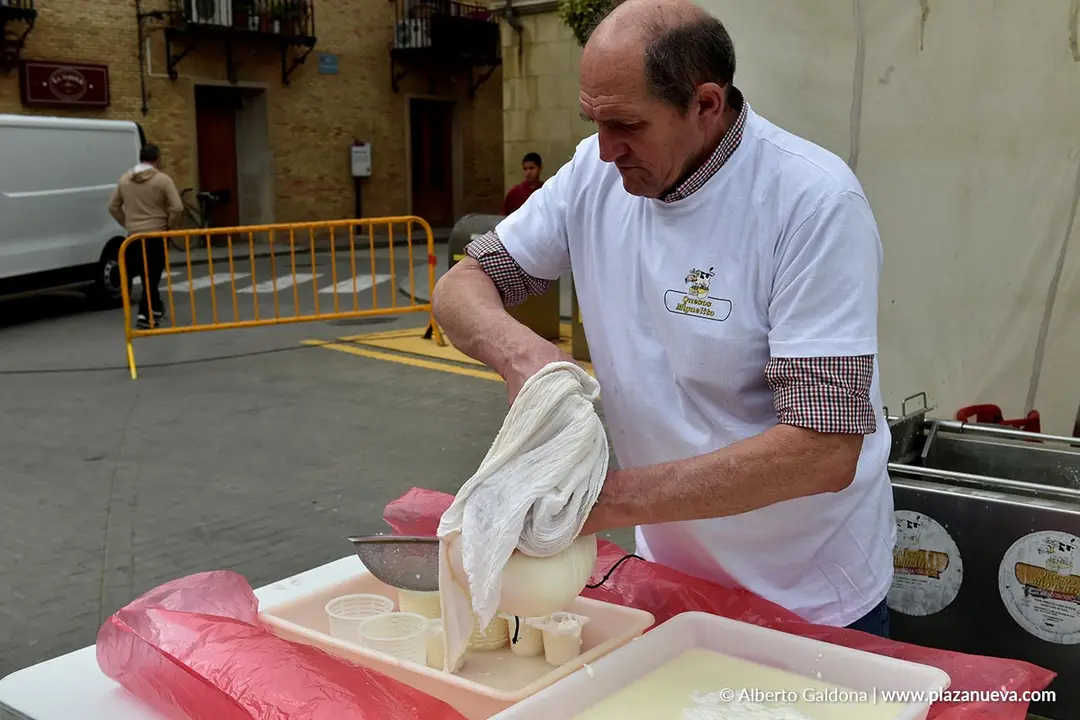 I Feria de Producto Local y Artesan&iacute;a de la Ribera Alta de Navarra en Falces 2026 18