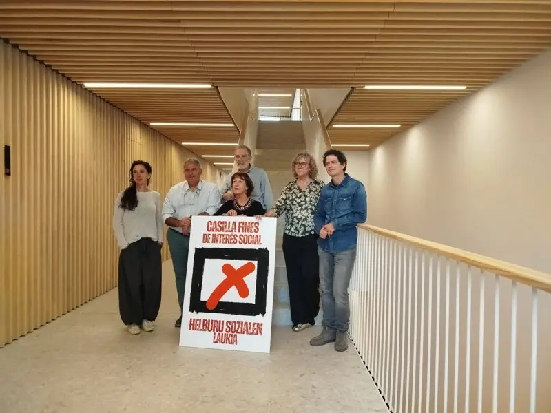 Representantes de entidades sociales, en la presentaci&oacute;n de la campa&ntilde;a que emplaza a ciudadan&iacute;a y empresas a marcar la casilla de fines sociales en la declaraci&oacute;n de la Renta