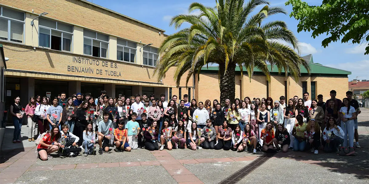 XXXV-Certamen-de-los-Premios-a-la-Creaci&oacute;n-del-IES-Benjam&iacute;n
