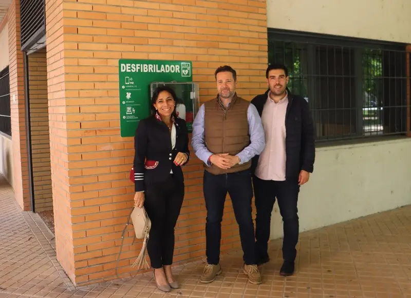 El Ayuntamiento de Tudela instala una nueva red de desfibriladores en edificios municipales, espacios p&uacute;blicos y veh&iacute;culos policiales