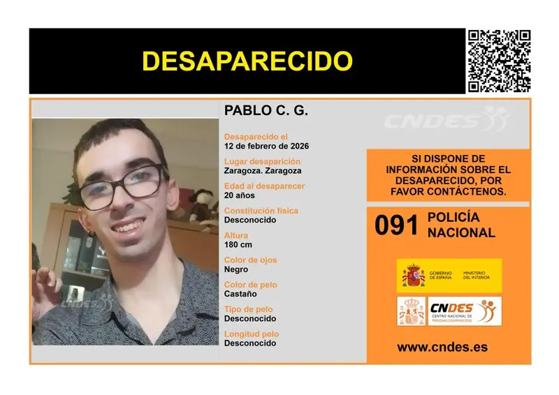 Archivo - Cartel con la imagen del joven, de 20 a&ntilde;os, Pablo Cebolla Guerrero, desaparecido en Zaragoza la madrugada del 13 de febrero de 2026