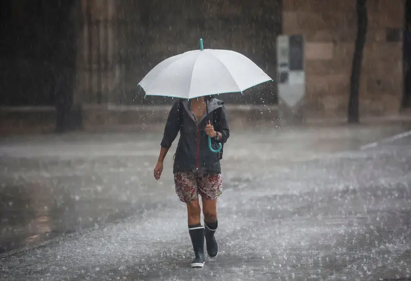 ROBER SOLSONA&hellip;20230915&hellip;.VALENCIA&hellip;.UNA FUERTE TROMBA DE AGUA DESCARGA SOBRE VALENCIA.