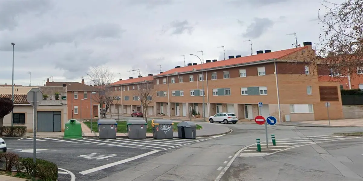 Accidente de circulaci&oacute;n en la calle Zahor&iacute; con Camino Tronzaires