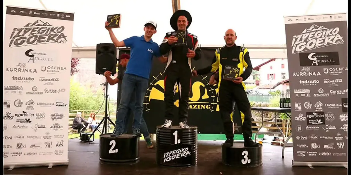 El piloto de Moncayo Motorsport, Luis Miguel Alonso, en el podium
