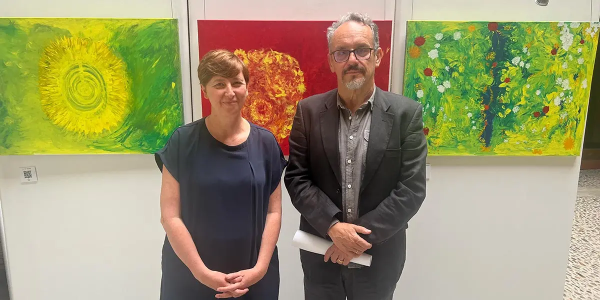 Exposici&oacute;n 'Entre dos mundos vida, muerte y trascendencia', de Lourdes Tom&aacute;s