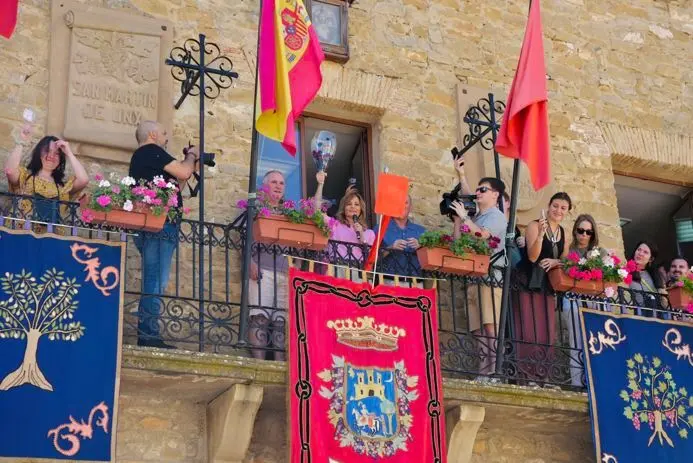 Brindis en el Ayuntamiento de San Mart&iacute;n de Unx por el D&iacute;a del Rosado 2026.