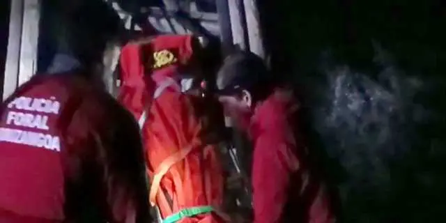 a persona, que se encontraba en un delicado estado de salud, fue trasladada por los bomberos al Hospital Reina Sof&iacute;a de Tudela