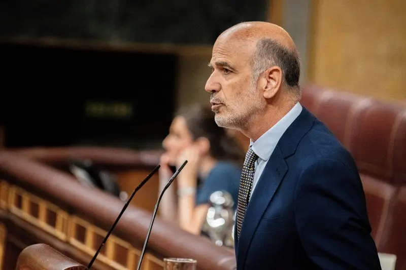 El diputado de UPN Alberto Catal&aacute;n interviene durante una sesi&oacute;n de control al Gobierno, en el Congreso de los Diputados, a 17 de junio de 2026, en Madrid (Espa&ntilde;a).