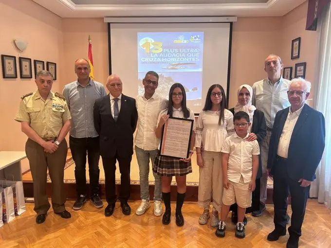 Saf&iacute;a Bellebna Boukech, alumna del colegio Santa Teresa de Calahorra, gana el concurso 'Carta a un militar espa&ntilde;ol'