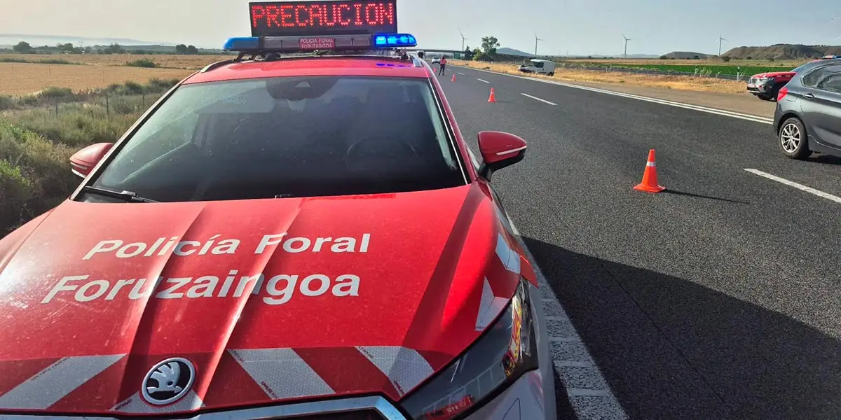 Accidente en la AP-68 en Cortes con un herido y positivo en drogas tras chocar contra un cami&oacute;n