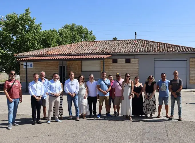 El alcalde de Tudela, Alejandro Toquero, en la inauguraci&oacute;n de las nuevas instalaciones destinadas a los ex&aacute;menes de conducir.