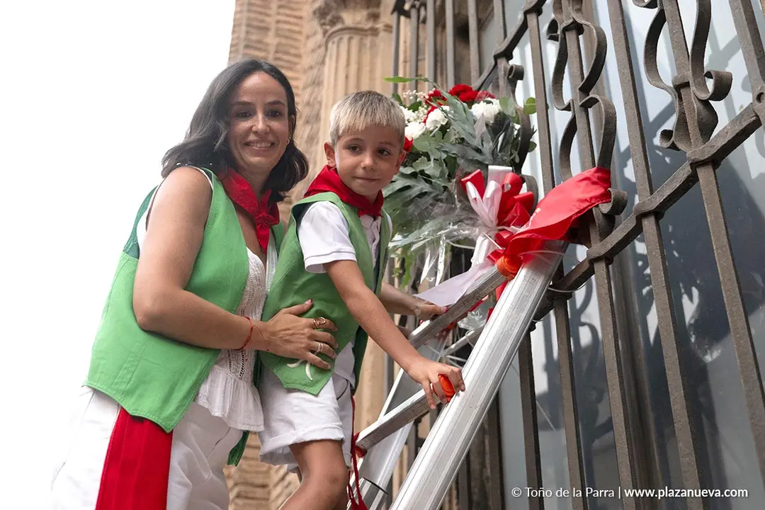 Fiestas de Tudela 2026 Imposici&oacute;n pa&ntilde;uelo rojo 1