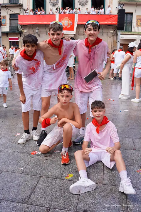 Fiestas de Tudela 2026 Imposici&oacute;n pa&ntilde;uelo rojo 171