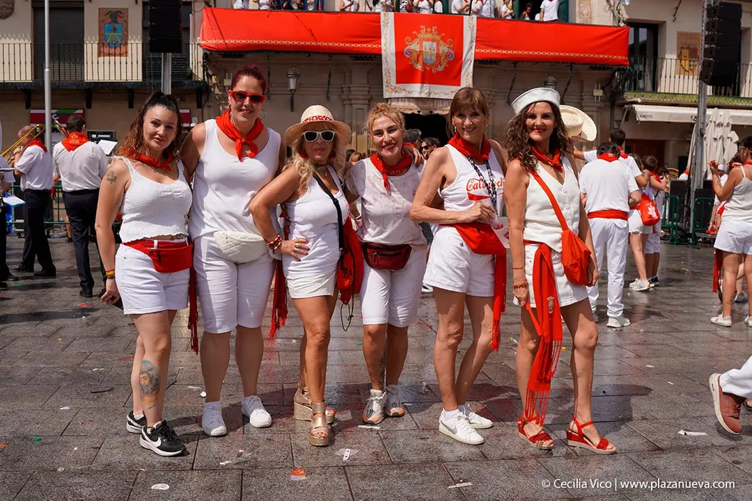 Fiestas de Tudela 2026 Imposici&oacute;n pa&ntilde;uelo rojo 172