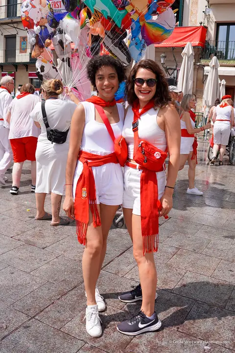 Fiestas de Tudela 2026 Imposici&oacute;n pa&ntilde;uelo rojo 182