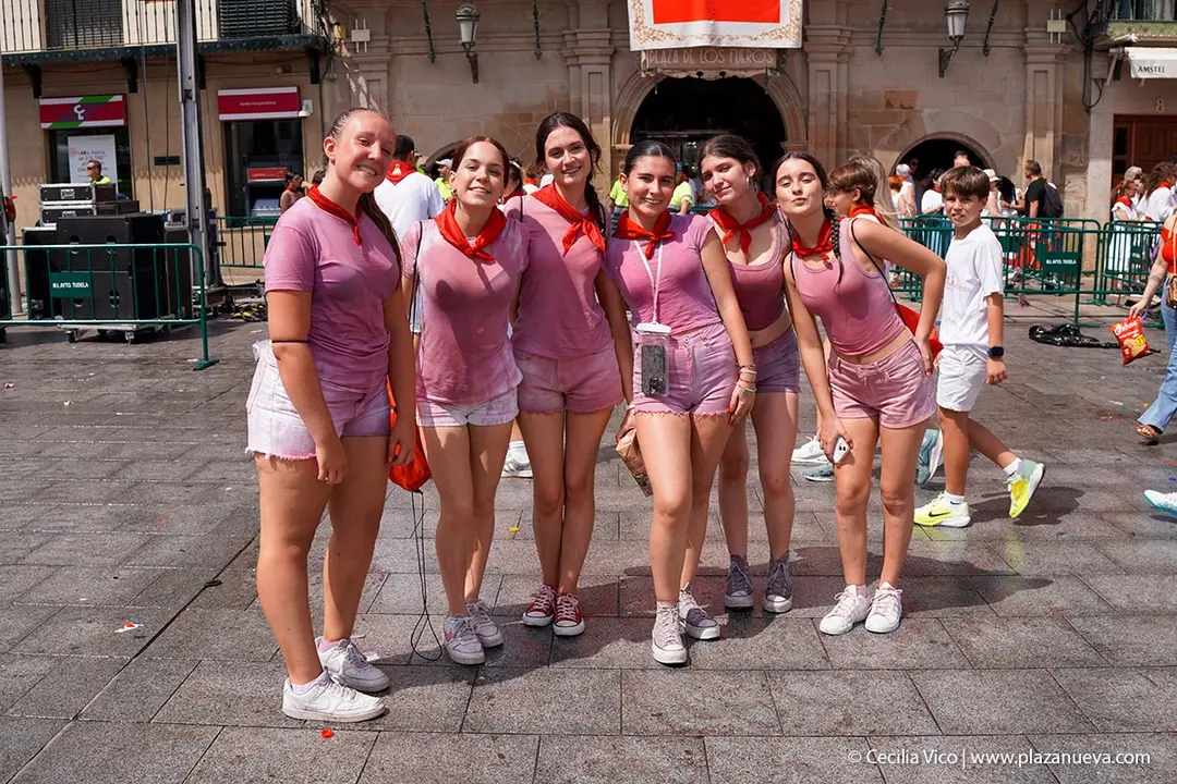 Fiestas de Tudela 2026 Imposici&oacute;n pa&ntilde;uelo rojo 184