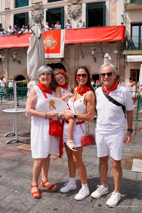 Fiestas de Tudela 2026 Imposici&oacute;n pa&ntilde;uelo rojo 187