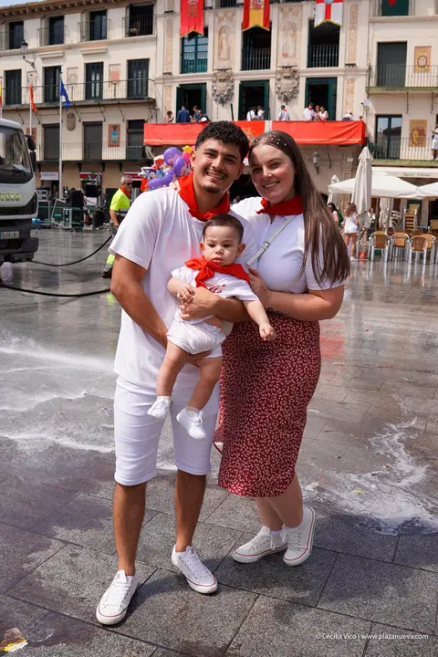 Fiestas de Tudela 2026 Imposici&oacute;n pa&ntilde;uelo rojo 198