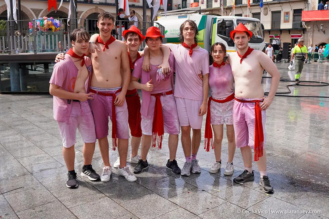 Fiestas de Tudela 2026 Imposici&oacute;n pa&ntilde;uelo rojo 199
