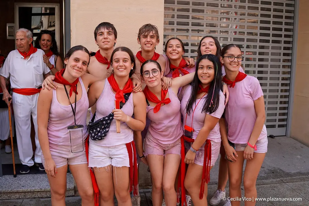 Fiestas de Tudela 2026 Imposici&oacute;n pa&ntilde;uelo rojo 213