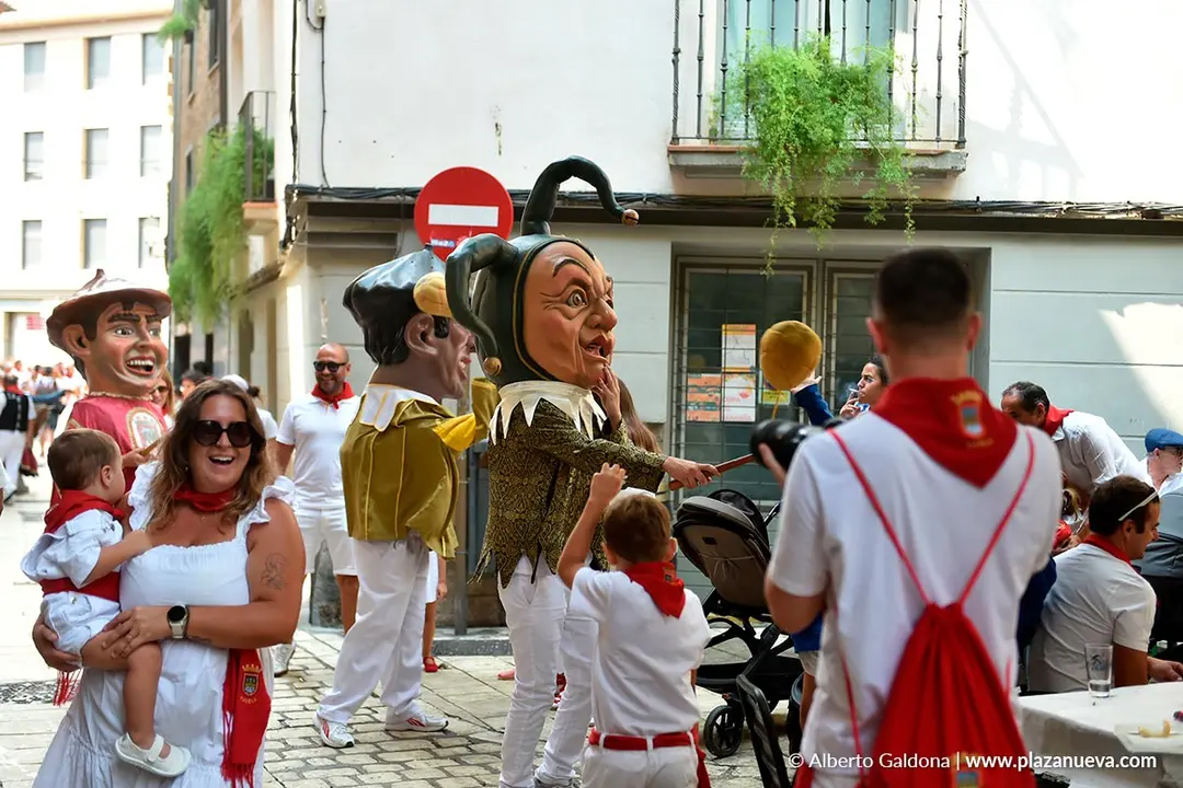 Fiestas de Tudela 2026 Desfile de gigantes y cabezudos 24