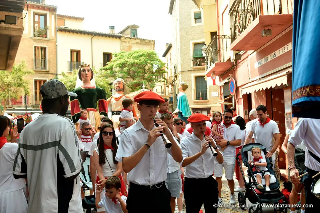 Fiestas de Tudela 2026 Desfile de gigantes y cabezudos 27