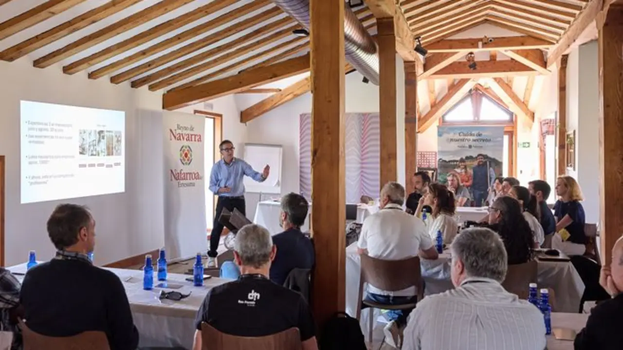 A* Jes&uacute;s Garzaron/Gobierno de Navarra. 
F* 2026_06_08
T* Networking de Turismo 
L* Bodegas Otazu